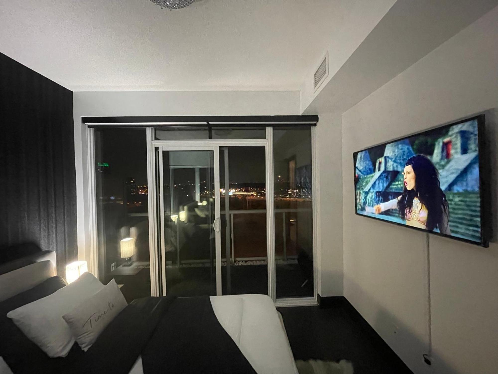 Lux Toronto